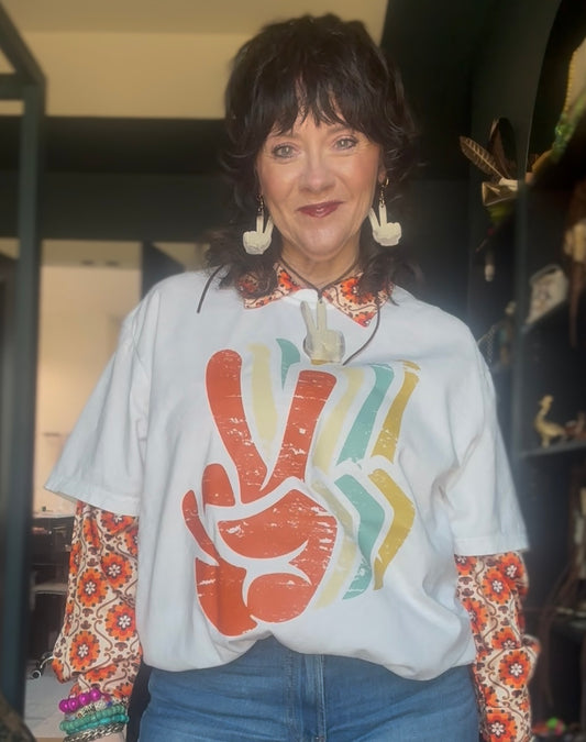 Retro PEACE Finger T-Shirt WHITE