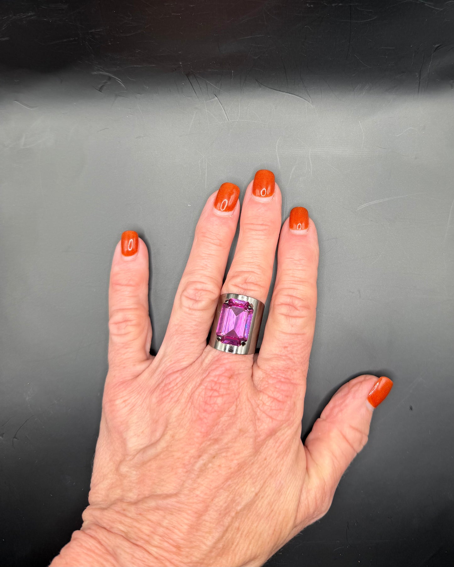 TOVA Roddy Ring in gunmetal